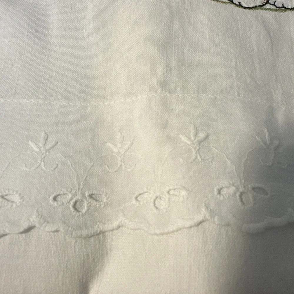 Vtg White Linen Toddler Bed Duvet‎ Cover With Hand Embroidered Bunny & Chick
